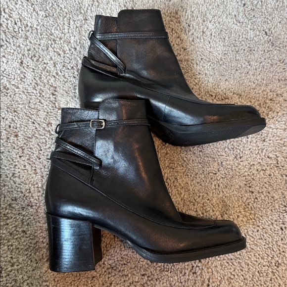 Enzo Angiolini Shoes - Enzo Angiolini Black Leather Heeled Bootie